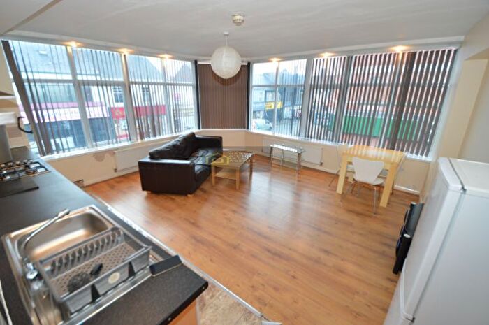 2 Bedroom Flat To Rent In Shields Road, Newcastle Upon Tyne, NE6