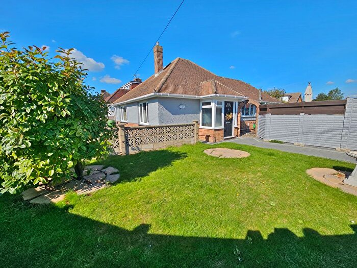 2 Bedroom Detached Bungalow For Sale In Marlborough Grove, Portchester, PO16