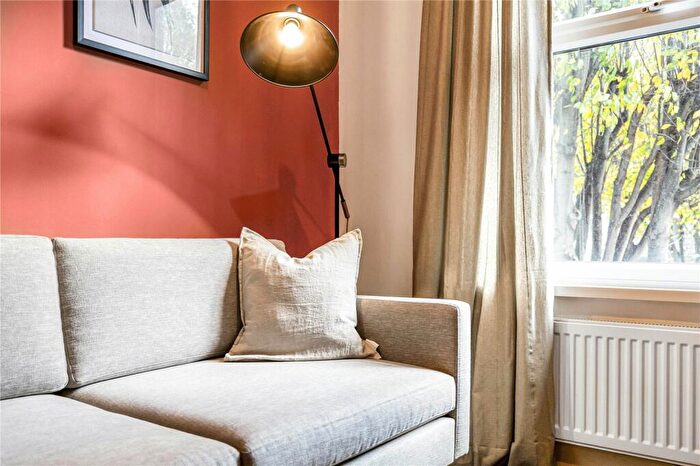 2 Bedroom Apartment To Rent In Belton Road, London, E11