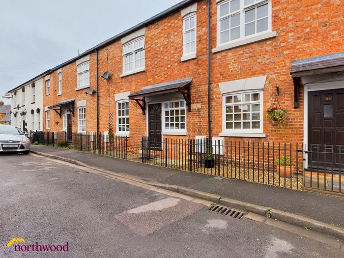 2 Bedroom Terraced House To Rent In South Street, Banbury, OX16