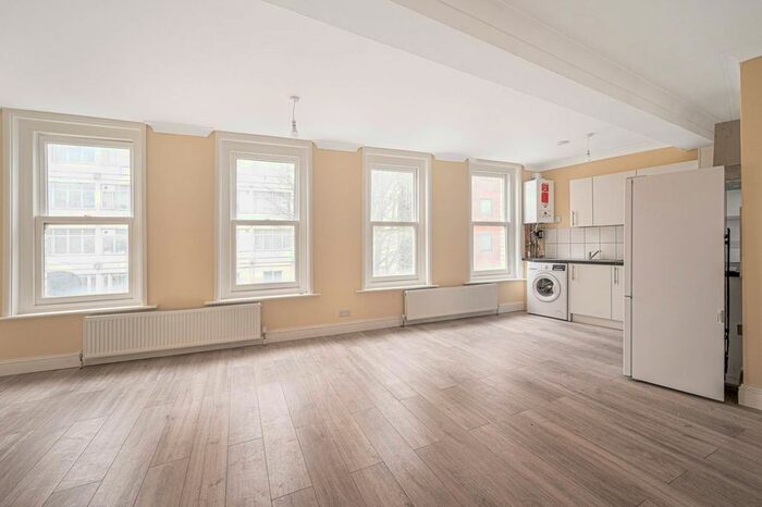 2 Bedroom Flat To Rent In Station Road, New Barnet, Barnet, EN5