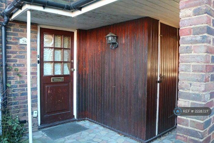 4 Bedroom End Of Terrace House To Rent In Great Gregorie, Basildon, SS16