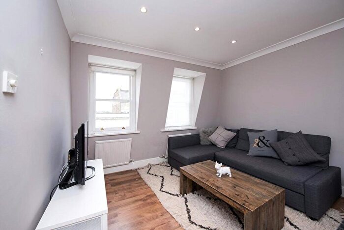 2 Bedroom Apartment To Rent In Belsize Crescent, Belsize Village, London, NW3