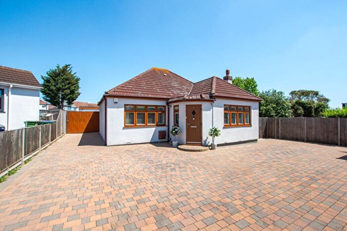 3 Bedroom Detached Bungalow For Sale In Boundary Road, Sidcup, DA15