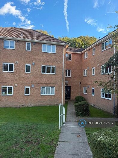 1 Bedroom Flat To Rent In Findlay Close, Rainham, ME8
