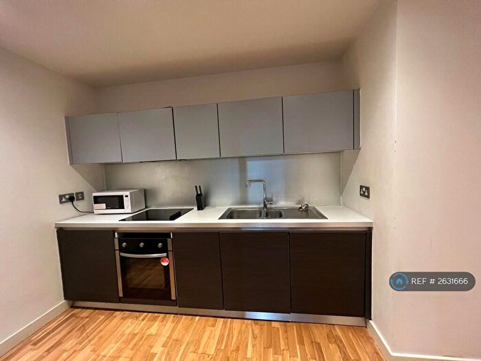 1 Bedroom Flat To Rent In Piccadilly Place, Manchester, M1