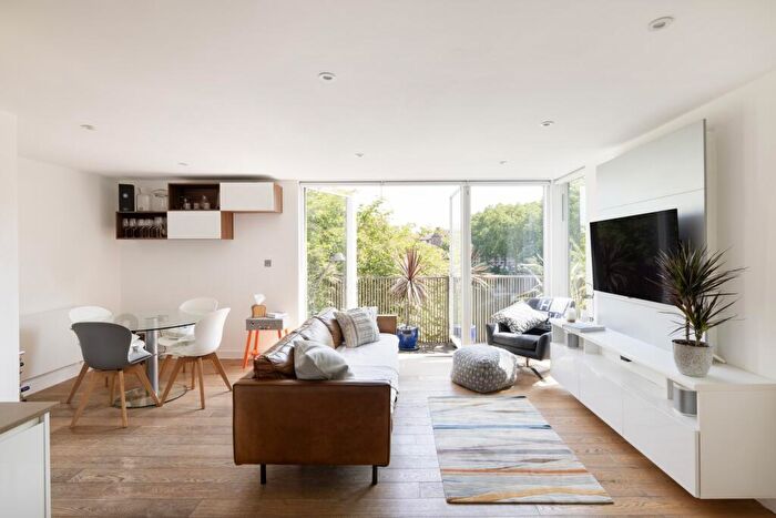 2 Bedroom Apartment For Sale In Brandon Street, SE17