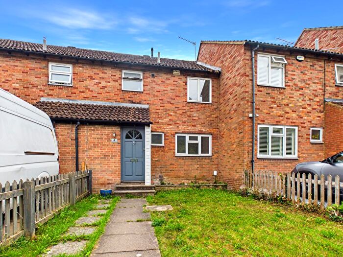 3 Bedroom Terraced House For Sale In James Close, Marlow, Buckinghamshire, SL7