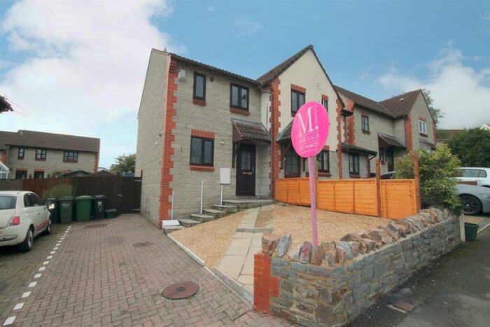 2 Bedroom Semi-Detached House To Rent In Chiphouse Road, Kingswood, Bristol, BS15