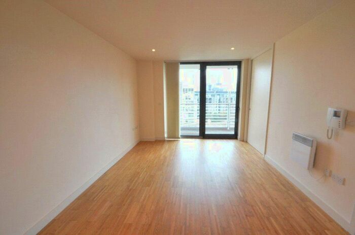 2 Bedroom Apartment To Rent In St Georges Island, Kelso Place, Manchester, M15