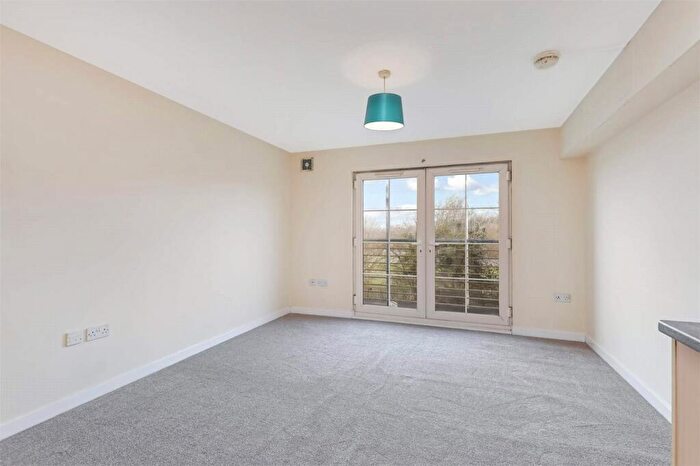 2 Bedroom Flat For Sale In Edinburgh Road, Glasgow, Glasgow City, G33