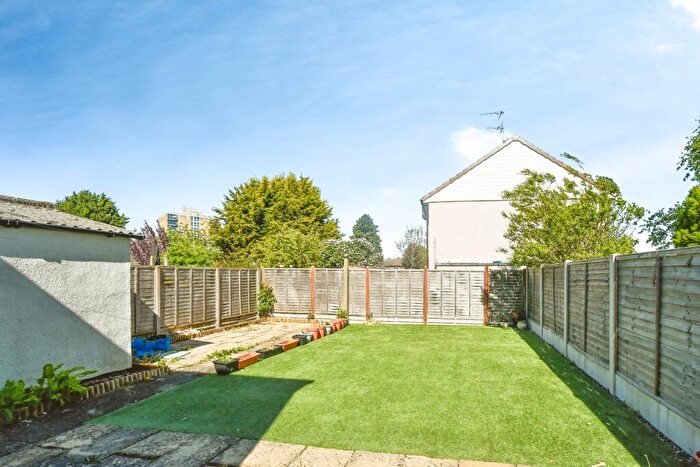 2 Bedroom End Of Terrace House For Sale In Durnford Road, Swindon, Wiltshire, SN2