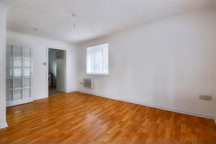 2 Bedroom Flat To Rent In Kilcreggan View, Inverclyde, Greenock, PA15