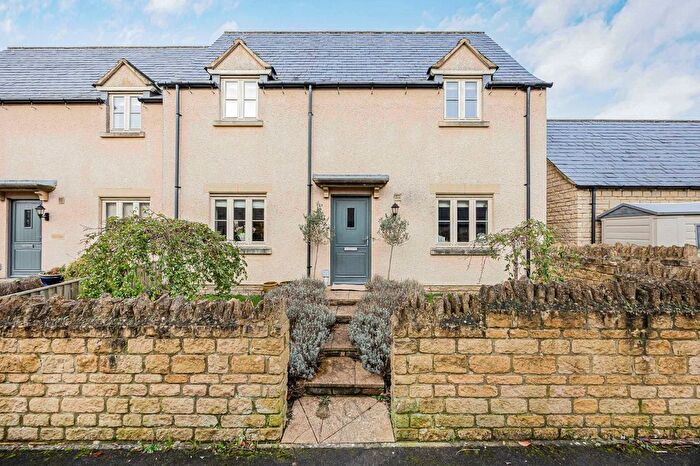 3 Bedroom Semi-Detached House For Sale In Moss Way, Cirencester, Gloucestershire, GL7