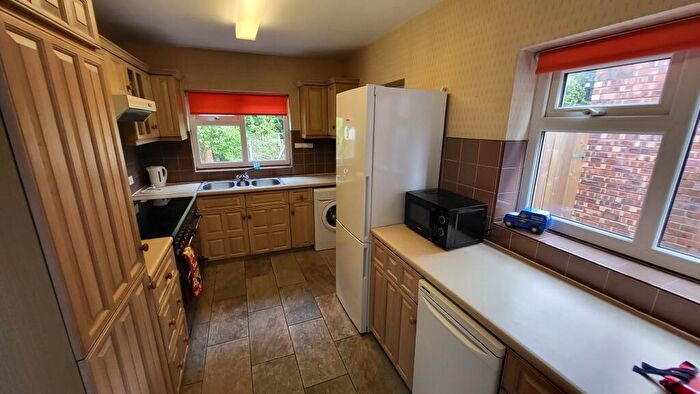 4 Bedroom Semi-Detached House To Rent In Lees Hall Crescent, M14