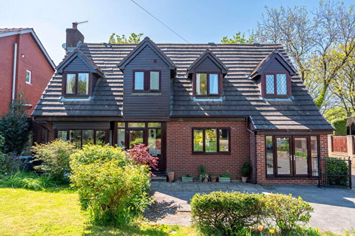 5 Bedroom Detached House For Sale In Cowbrook Court, Glossop, SK13