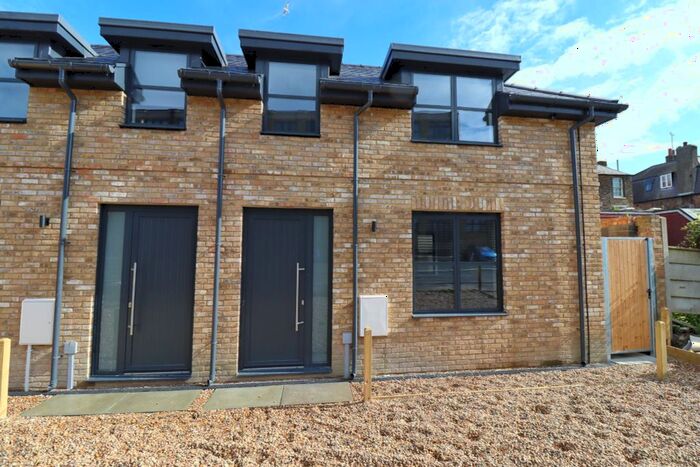 2 Bedroom Terraced House To Rent In Colemans Yard, Ramsgate, CT11