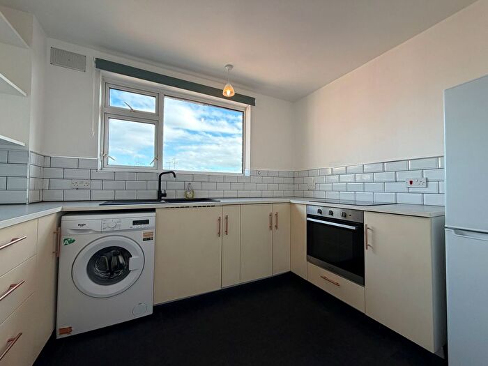 2 Bedroom Flat To Rent In St. Marys Road, Leamington Spa, CV31