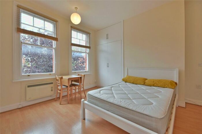 Studio To Rent In Dennington Park Road, West Hampstead, NW6