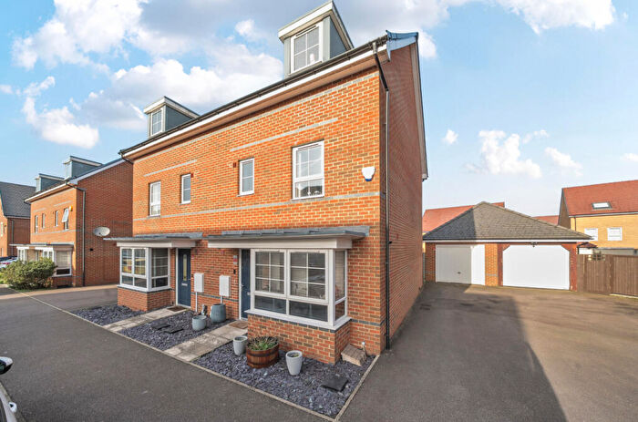 4 Bedroom Semi Detached House For Sale In Design Drive, Dunstable, Bedfordshire, LU6