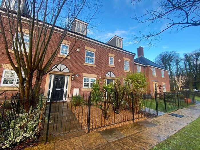 3 Bedroom Property To Rent In Farington Court, Leyland, PR25