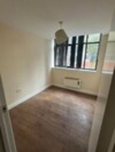 2 Bedroom Flat To Rent In Ednam Court, Ednam Road, Dudley, DY1