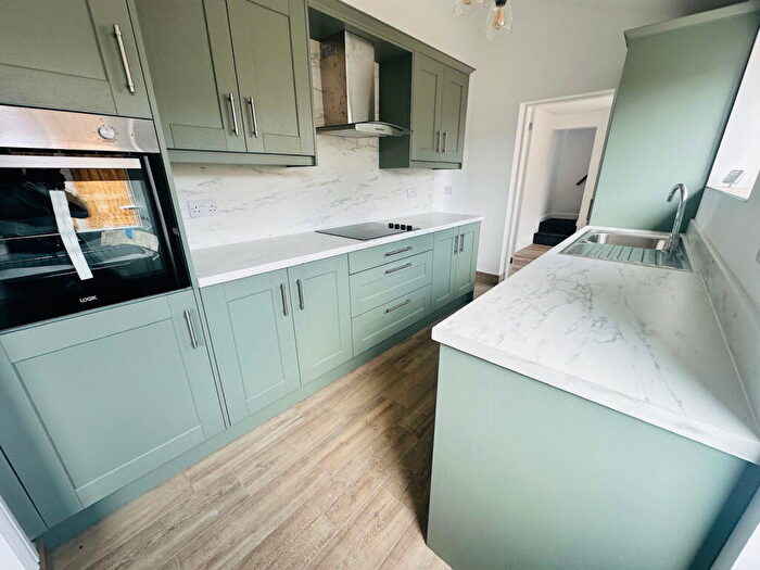 2 Bedroom Detached House For Sale In Clarence Street, Upper Gornal, DY3