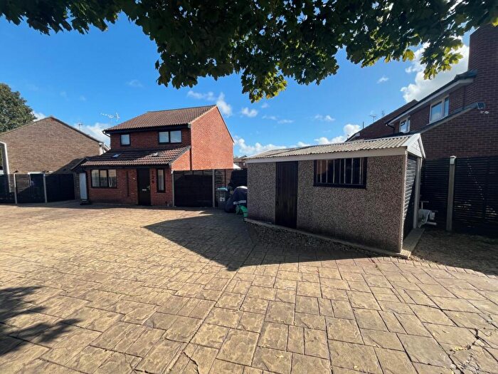 3 Bedroom Detached House For Sale In Melford Way, Felixstowe, IP11