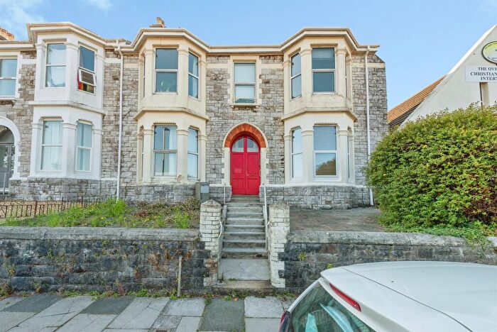 2 Bedroom Flat For Sale In Gordon Terrace, Plymouth, PL4