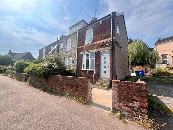 2 Bedroom House To Rent In Immingham Grove, Staveley, S43