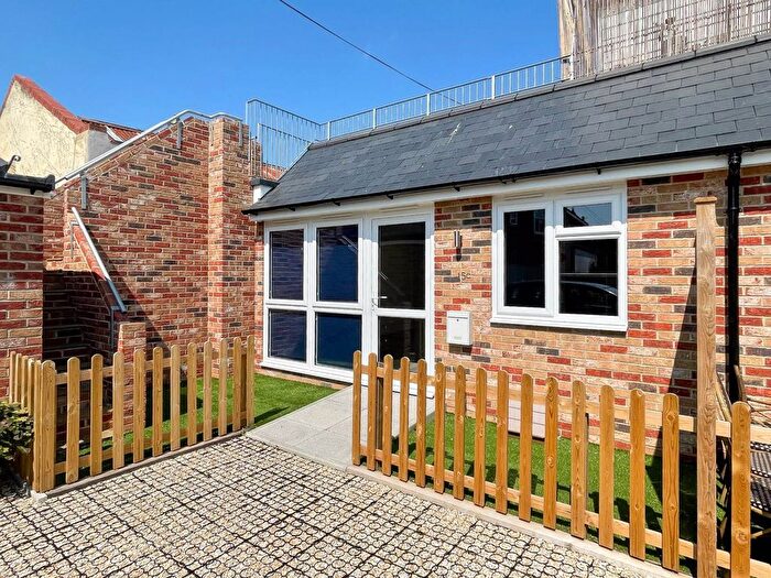 1 Bedroom Flat To Rent In Orchard Street, Blandford Forum, DT11