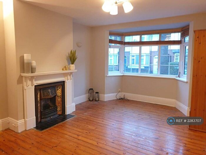 1 Bedroom Flat To Rent In Fosse Road South, Leicester, LE3