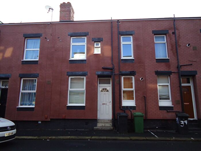 2 Bedroom Terraced House For Sale In Recreation Row, Holbeck, LS11