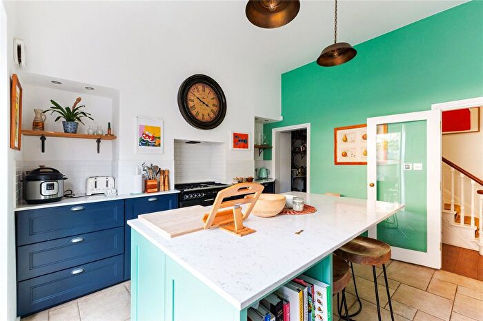4 Bedroom Terraced House To Rent In Sunningdale, Bristol, Somerset, BS8