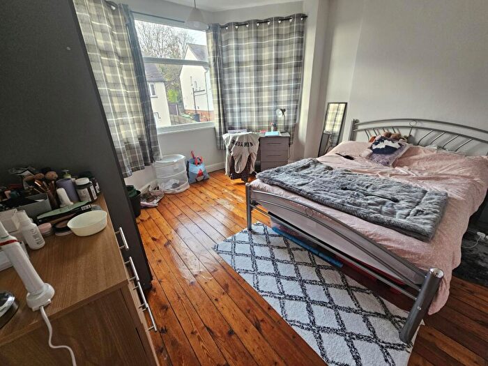 4 Bedroom House To Rent In Buckingham Avenue, Leeds, LS6