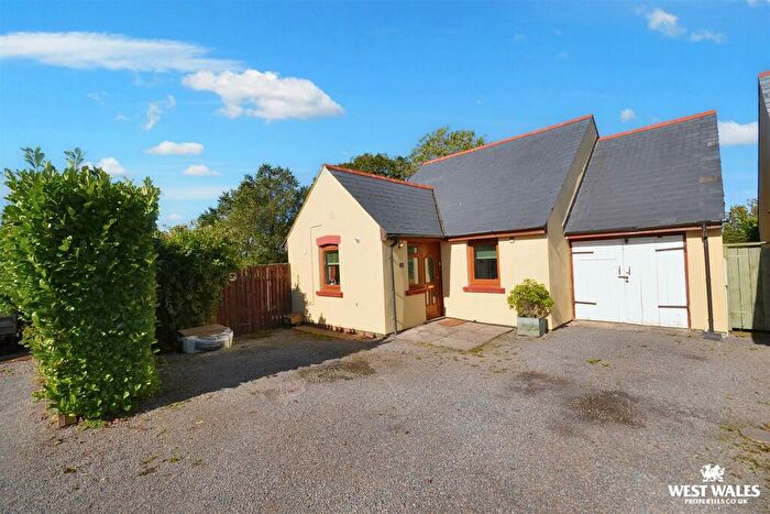 2 Bedroom Detached Bungalow For Sale In Llys Y Crofft, Whitland, SA34