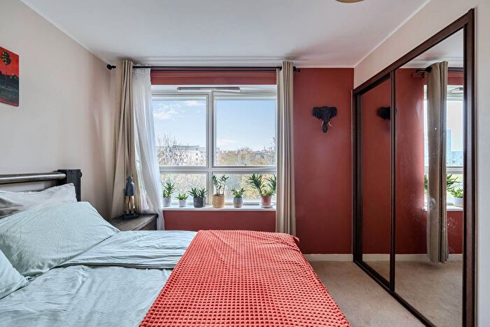 1 Bedroom Flat For Sale In Market Road, Islington, London, N7