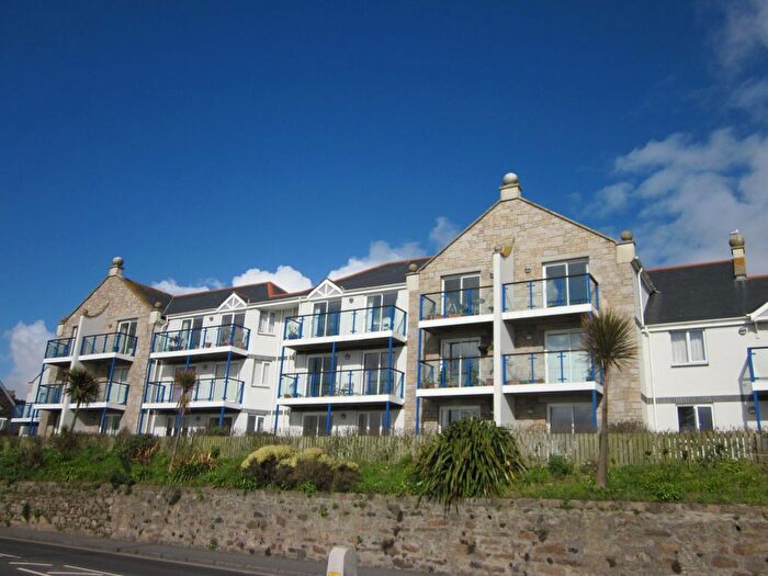 1 Bedroom Flat For Sale In Chyandour Cliff, Penzance, TR18