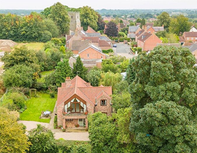 4 Bedroom Detached House For Sale In Thirsk Road, Easingwold, York, YO61