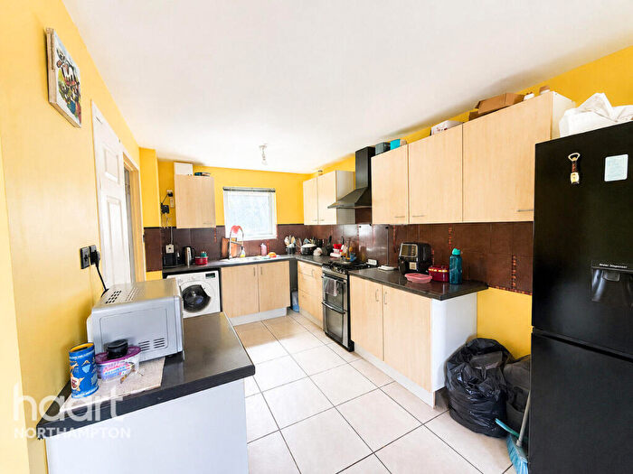 2 Bedroom Terraced House For Sale In Cissbury Road, Northampton, NN4