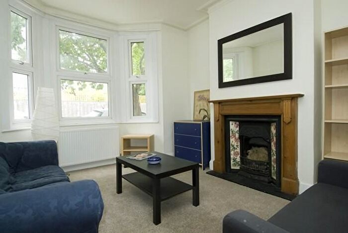 4 Bedroom Terraced House To Rent In Aspenlea Road, Hammersmith, London, W6