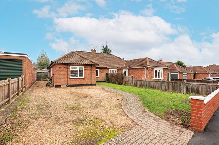 3 Bedroom Detached Bungalow For Sale In Jerningham Road, Norwich, NR5