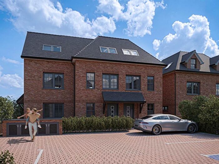 3 Bedroom Property For Sale In Eaglesfield Road, Woolwich, SE18