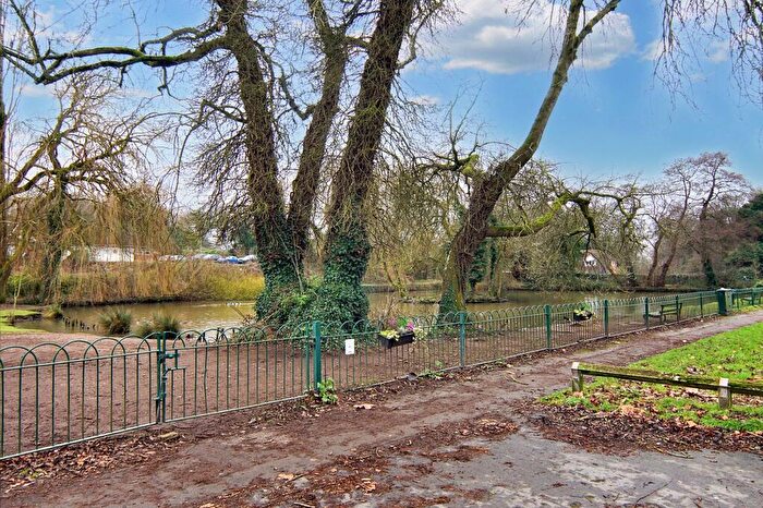 2 Bedroom Flat For Sale In Main Road, Meriden, CV7