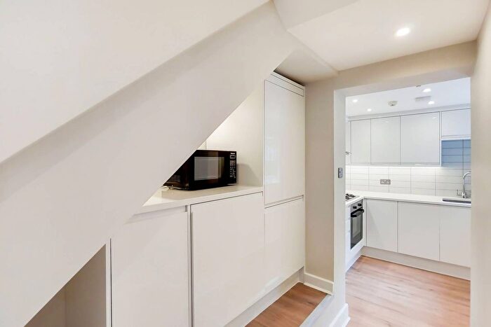 1 Bedroom Flat To Rent In Vincent Square, Westminster, London, SW1P