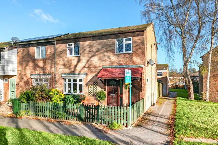 3 Bedroom End Of Terrace House For Sale In Evedon, Bracknell, RG12