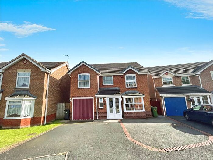 4 Bedroom Detached House To Rent In Foxglove Close, Wednesfield, Wolverhampton, West Midlands, WV11