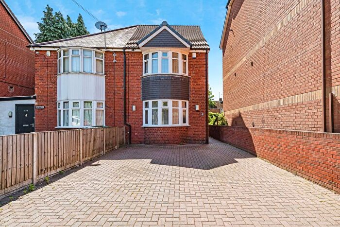 4 Bedroom Semi-Detached House For Sale In High Street, Pensnett, Brierley Hill, DY5