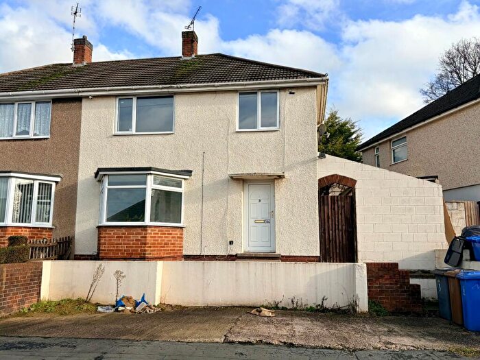 3 Bedroom Semi Detached House To Rent In Harrogate Crescent, Derby, Derbyshire, DE21