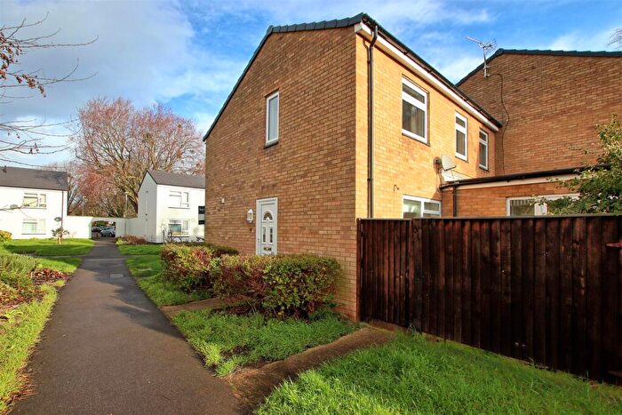 4 Bedroom End Of Terrace House To Rent In Dundee Close, Cambridge, CB4